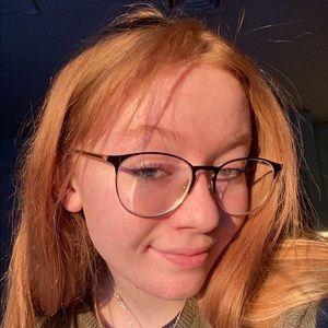 Meet your Posher, Olivia